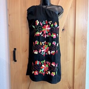 💕New Listing 💕Floral Embroidered One-Shoulder Dress